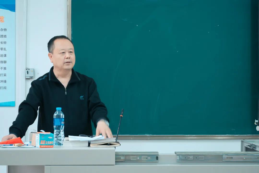 威廉希尔网站举行“向身边的榜样学习”主题活动